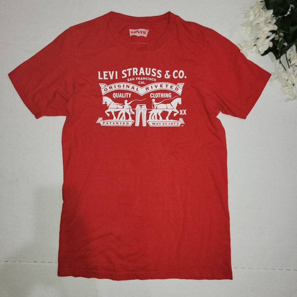 Levis Signature Horse Logo Print Graphic T Shirt Women's Sz Small Red Classic